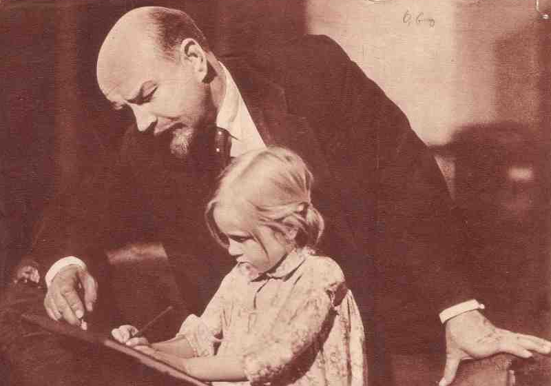 lenin-with-child.png