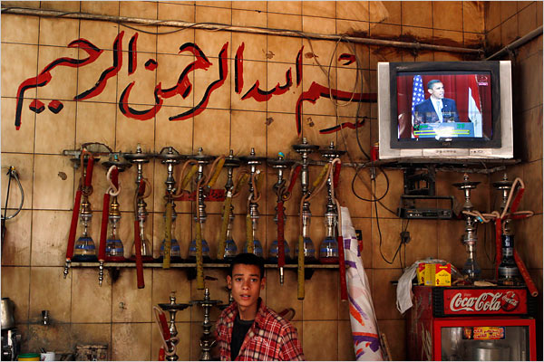 obama-on-screen-cairo