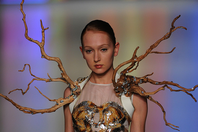 tree model Mountain Yam Hong Kong fashion show