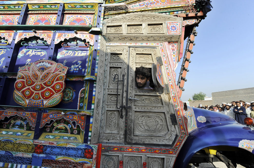 truck Pakistan